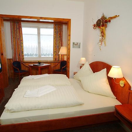 Monteurzimmer Schmucke Gehlberg ภายนอก รูปภาพ